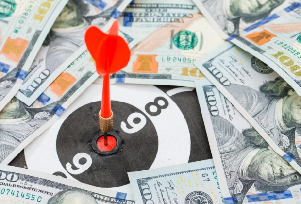 How Selection and Staking Decide Betting ROI